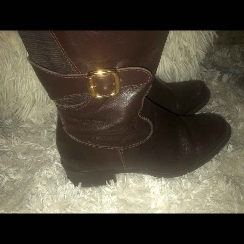 Boots - Picture 2 of 4